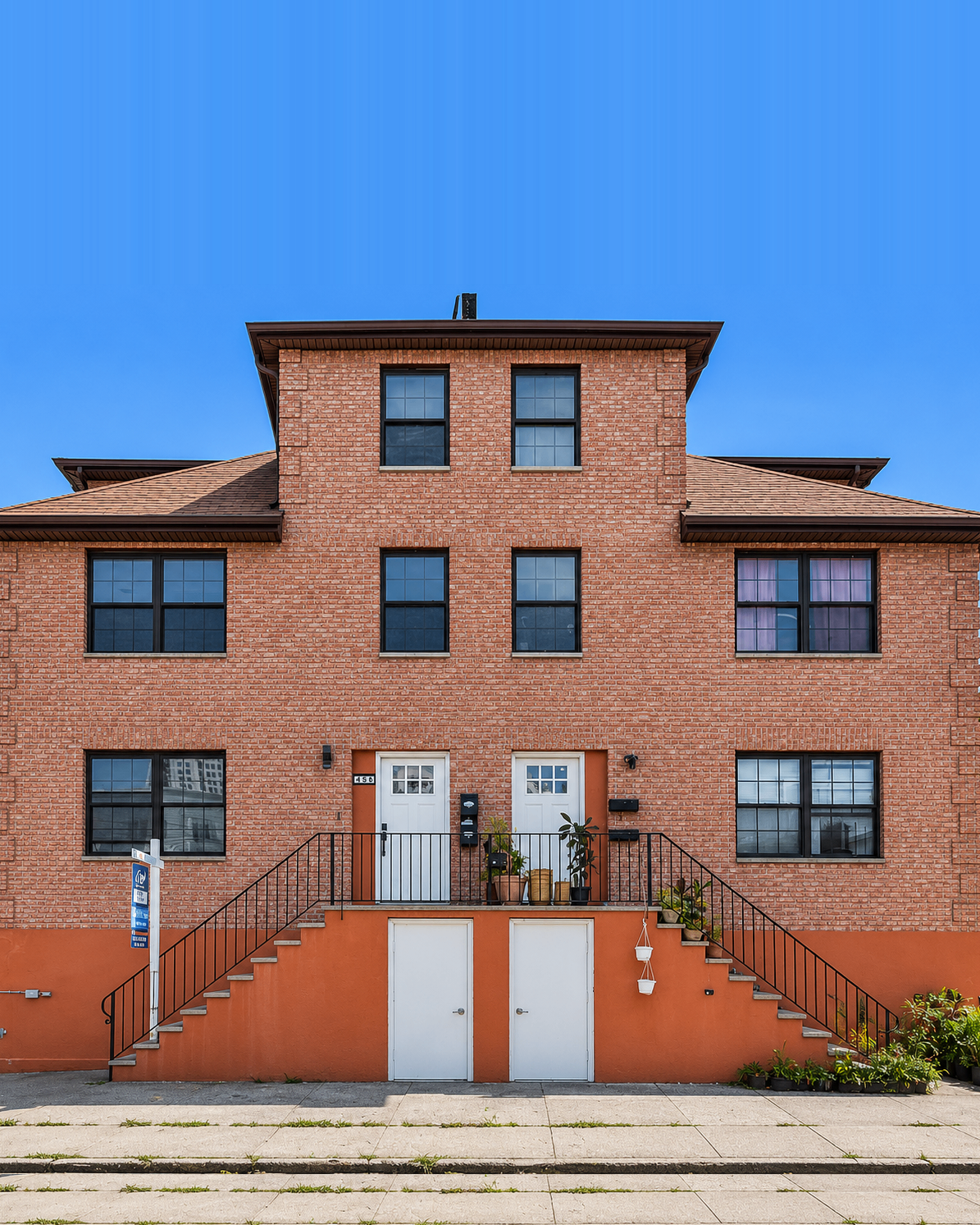 170 Beach 4th Street